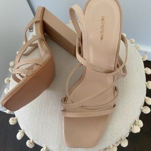 Pretty Little Thing Heels | Size 5
